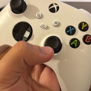 xbox series s and controller